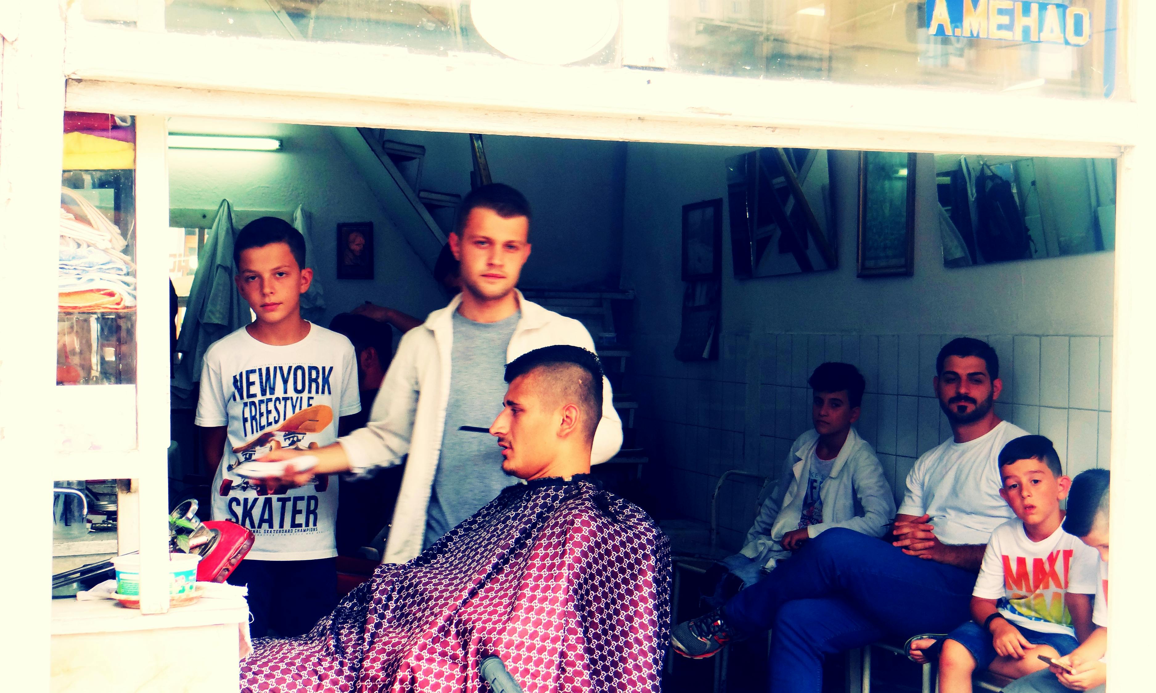 スコピエ マケドニア 理髪師の無料の写真素材