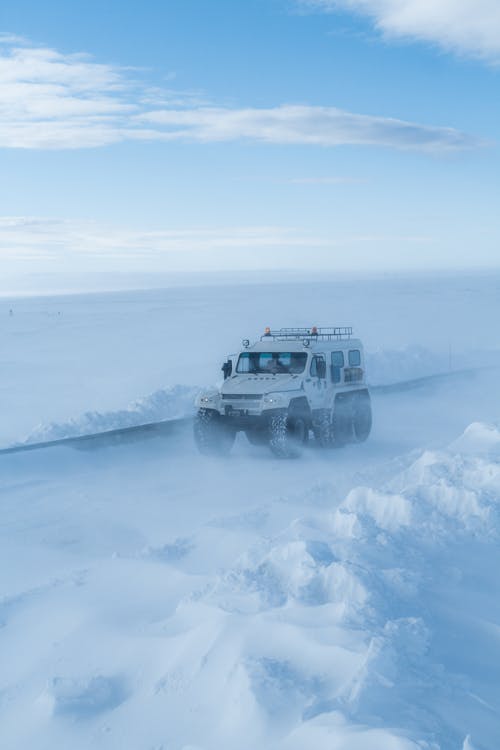 Foto d'estoc gratuïta de carretera, cobert de neu, conducció