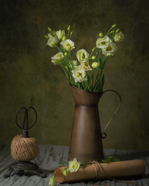 Foto profissional grátis de arranjo de flores, de flores, delicado