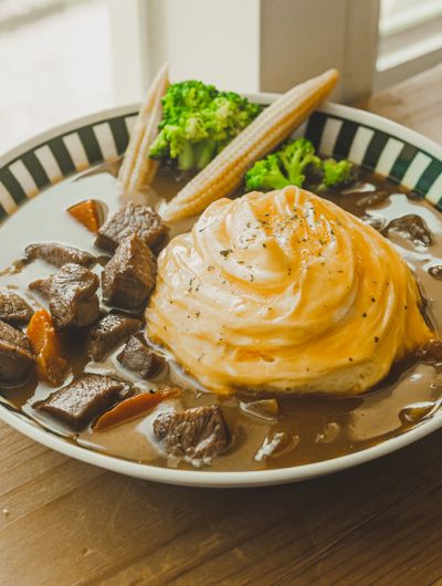 Beef stew with mustard mash