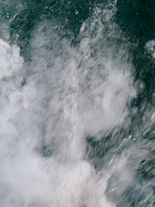 Ocean Waves Crashing on Shore