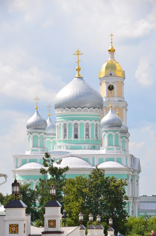 Free Stunning view of a Russian Orthodox church with ornate domes and vibrant sky. Stock Photo