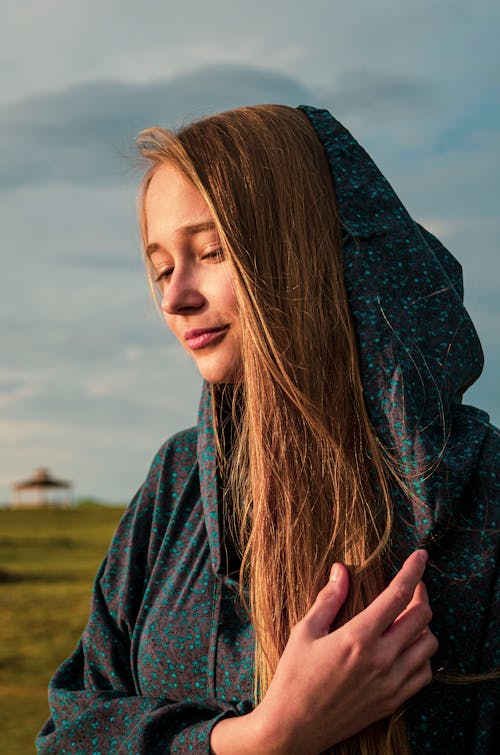 Gratis lagerfoto af ansigt, hættetrøje, hår