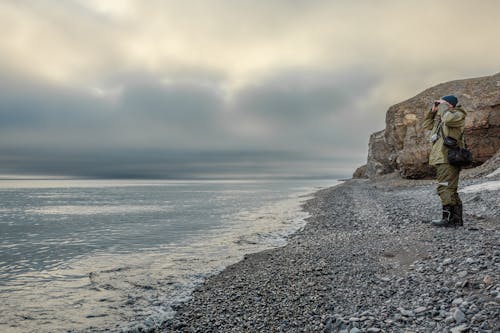 Foto d'estoc gratuïta de a l'aire lliure, aventura, costa rocallosa