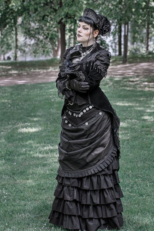 Gratis stockfoto met fotomodel, gotisch, jurk