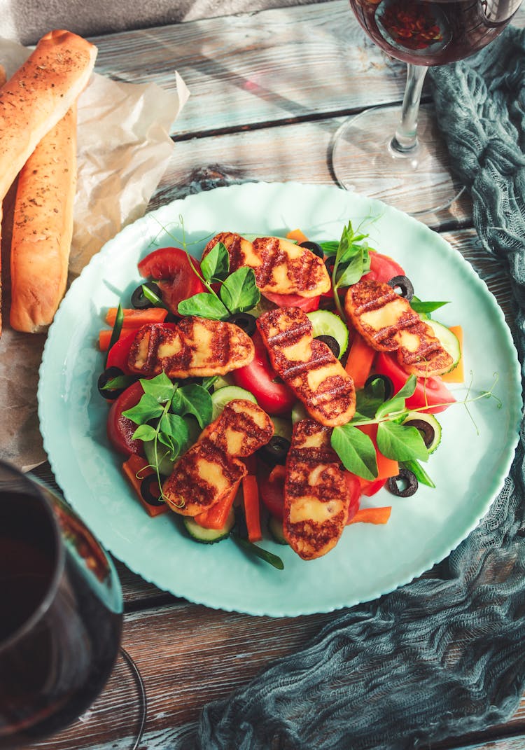 Grilled Halloumi With Fresh Vegetables