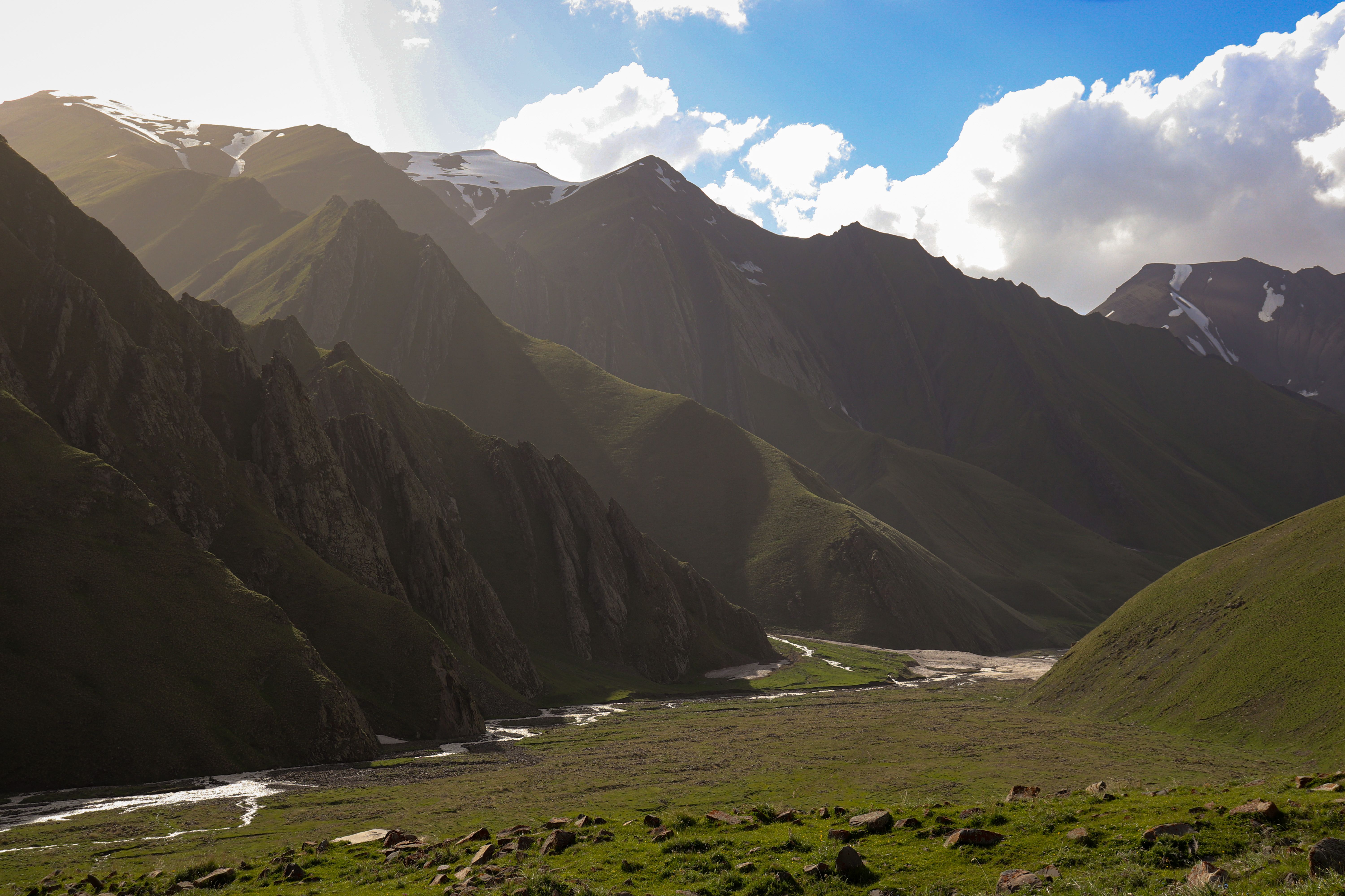 Scenic View of the Mountains · Free Stock Photo