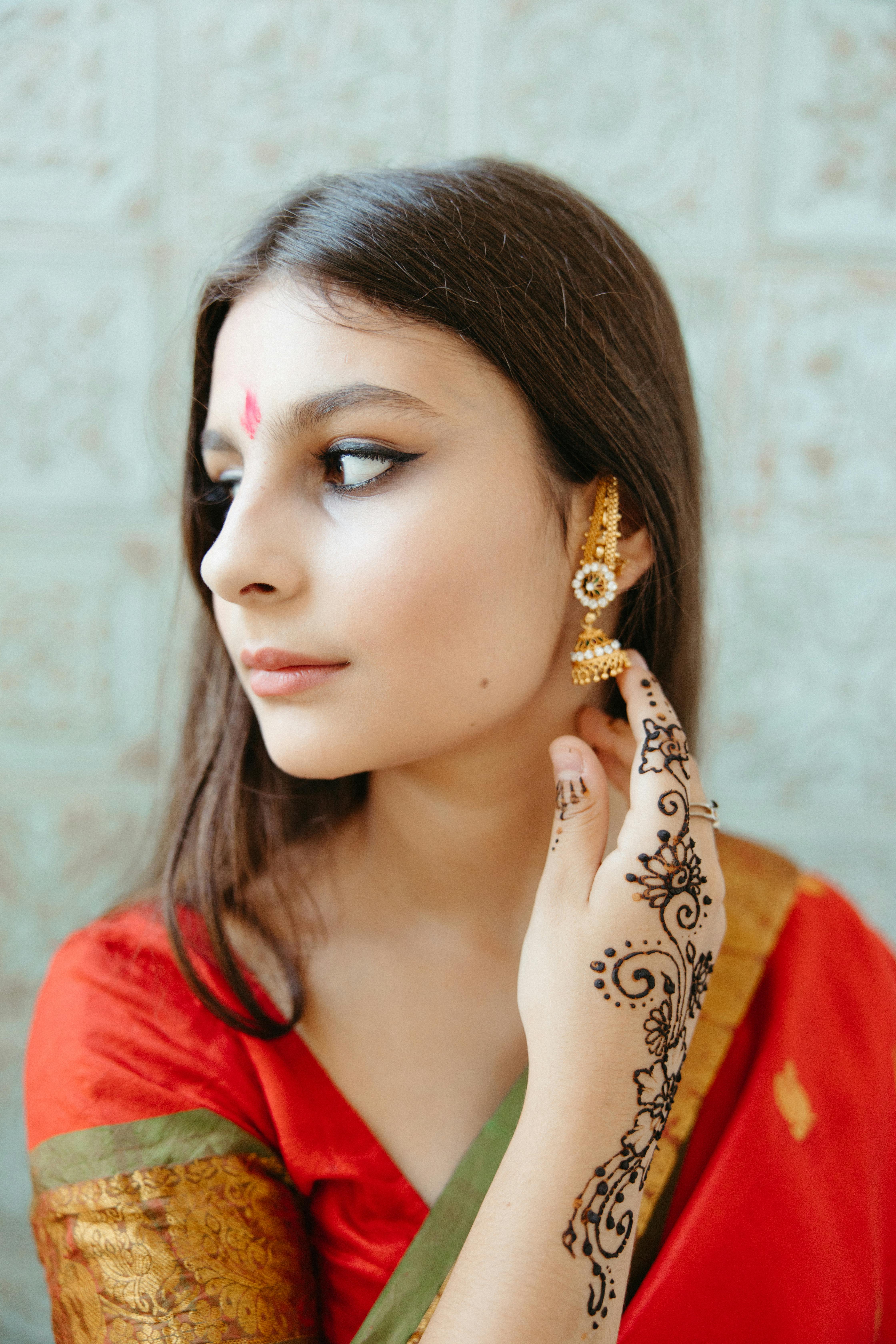 Love for red benarasi saree#wedding night#bengali attire | Bengali bride,  Best bridal makeup, Bengali wedding