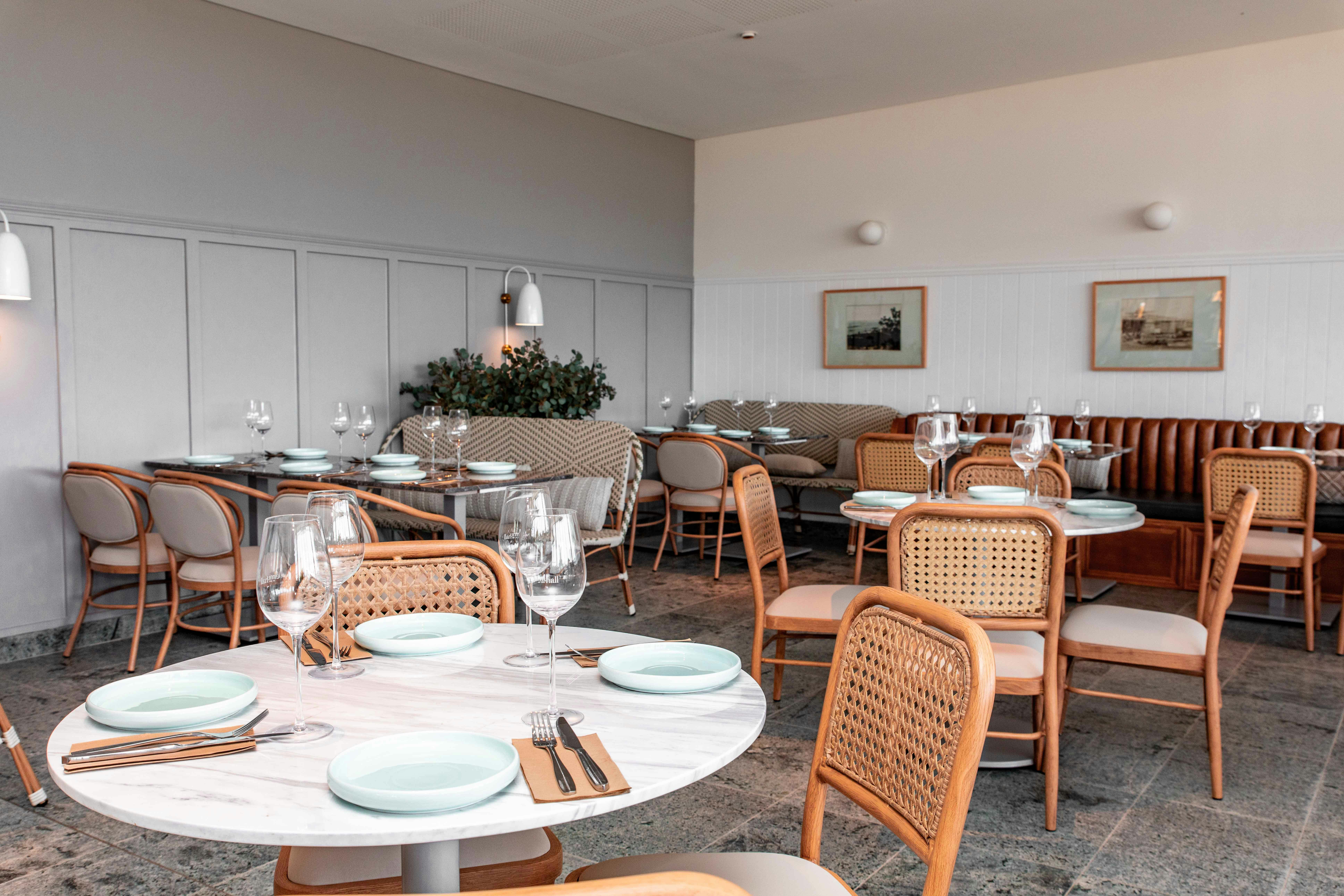 Carpet In Restaurant Dining Room