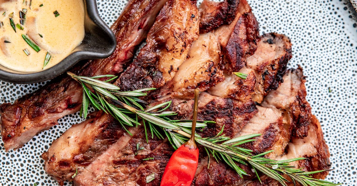 How to tell if pork meat is spoiled