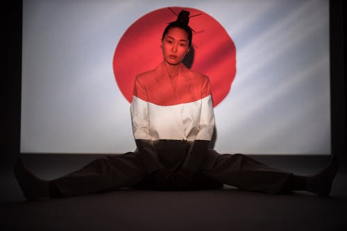Darmowe zdjęcie z galerii z azjatka, flaga japonii, kobieta