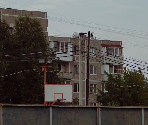 Gratis arkivbilde med basketballnett, bolighus, elektrisitet