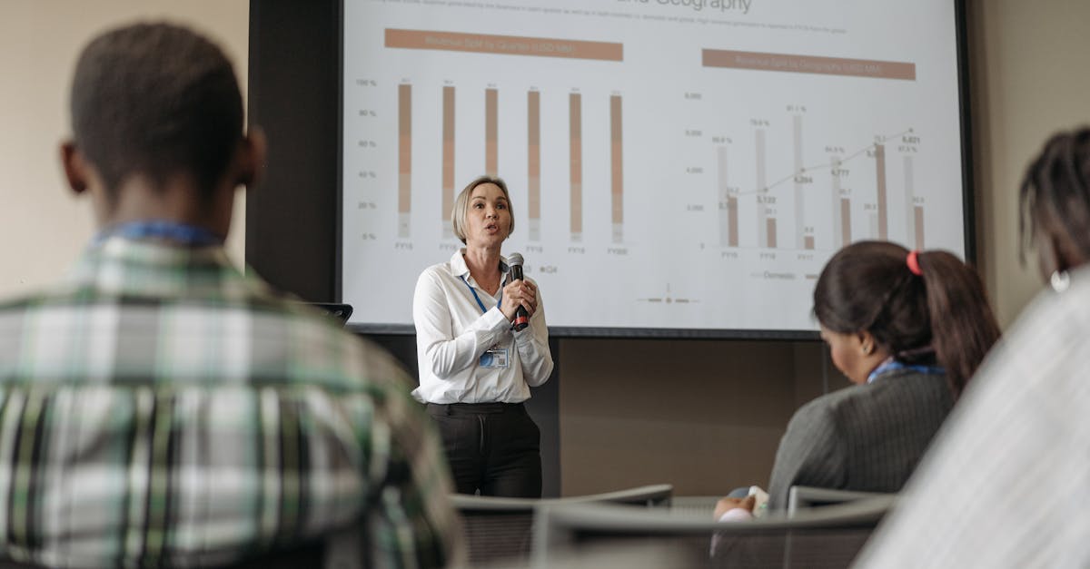 10月科技台廠營收端倪曝光 陸行之看好緯創奇鋐創意群聯Q4表現