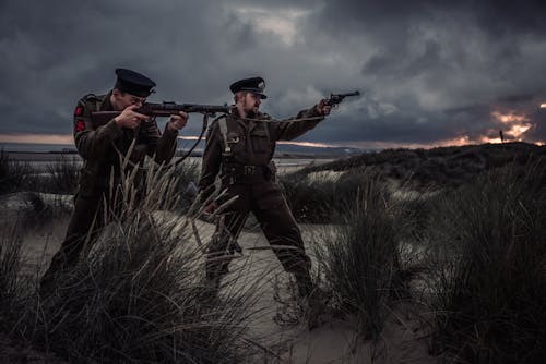 Ilmainen kuvapankkikuva tunnisteilla aikuinen, armeija, armeijan uniformu