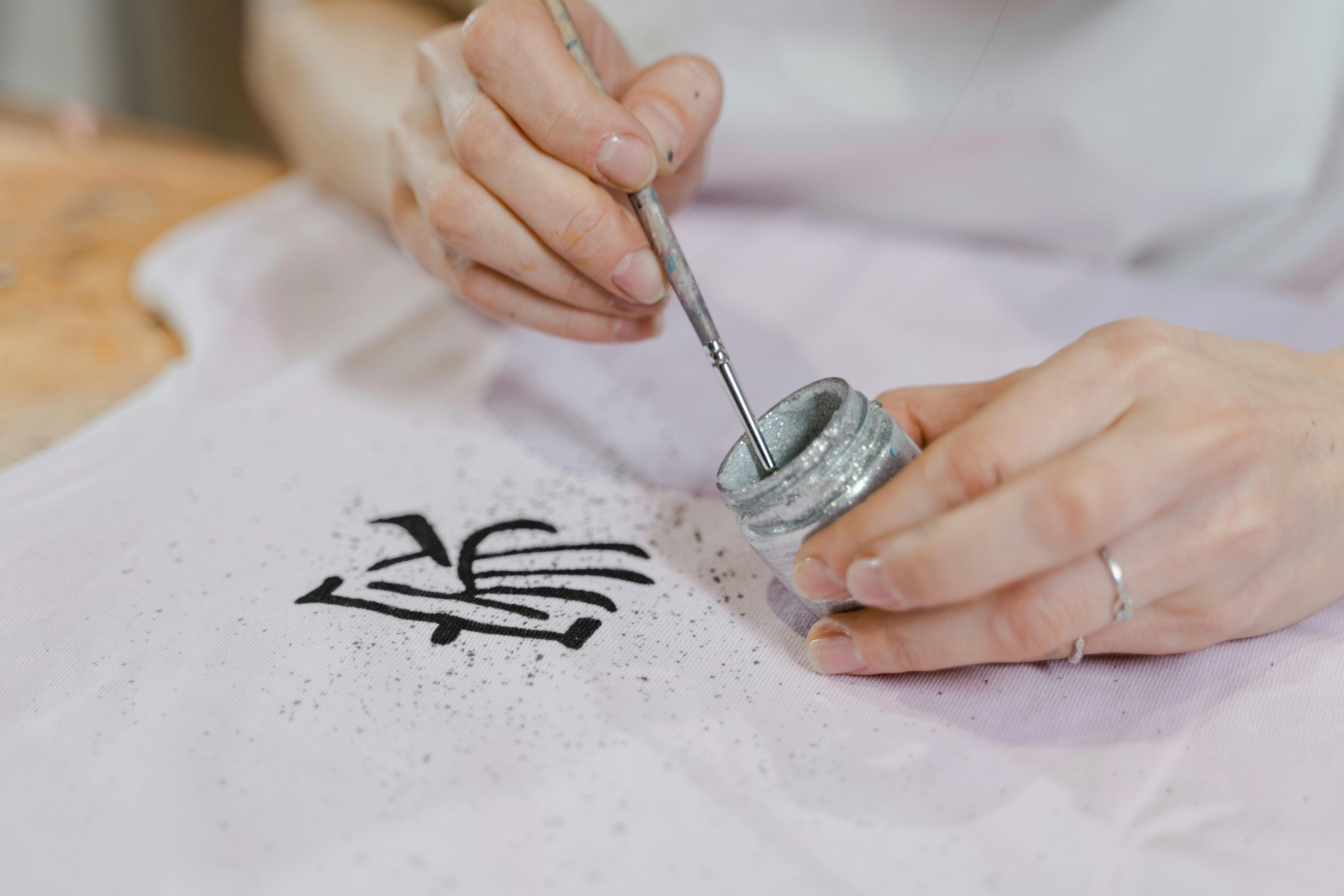 Arts and crafts as free time activity in England 2016, by age — Photo by Tima Miroshnichenko on Pexels