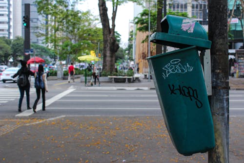 Безкоштовне стокове фото на тему «paulista avenue, Бразилія, відро для сміття»