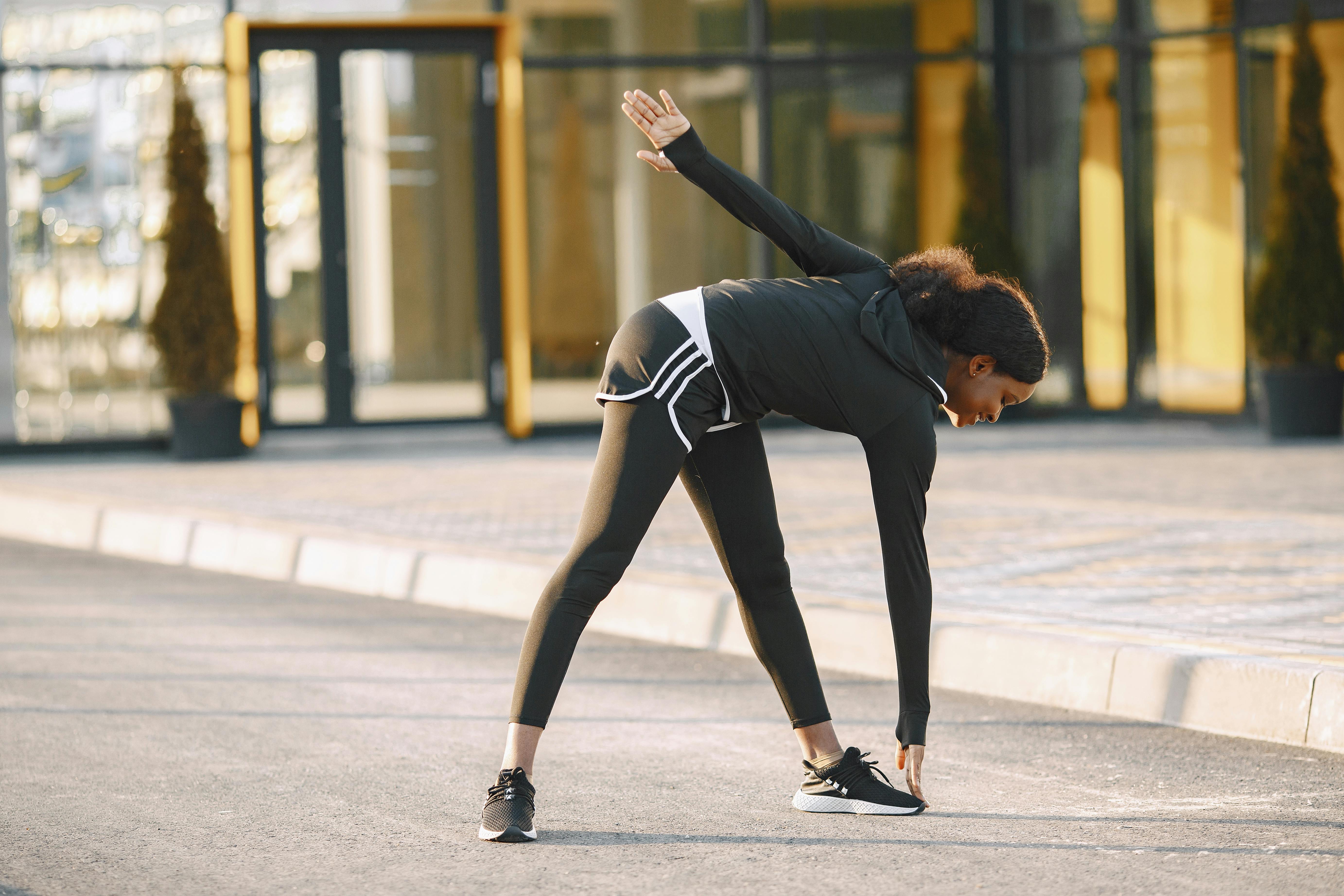 lifestyle hours wellness routines — Photo by Gustavo Fring on Pexels