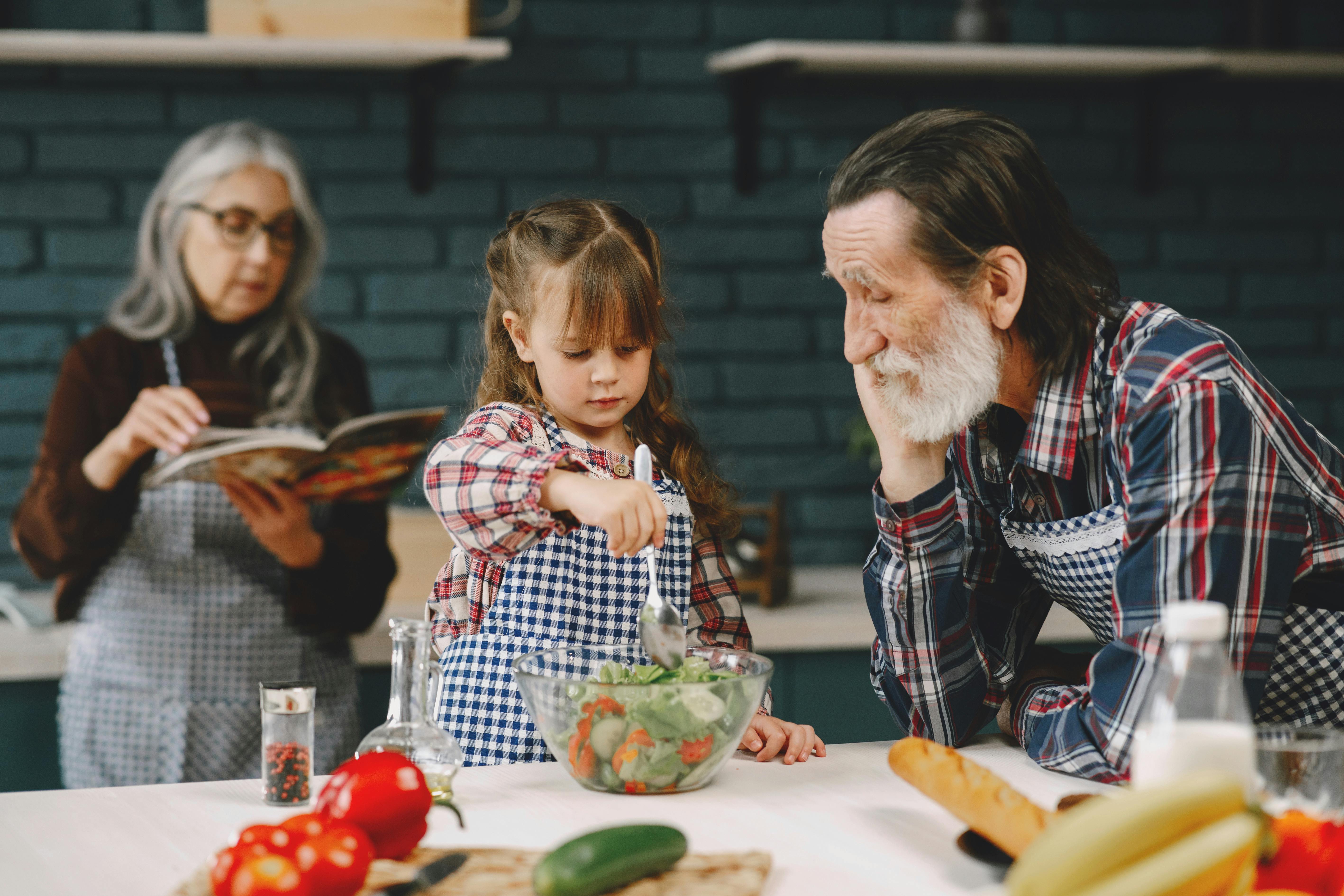 home cooking healthy eating — Photo by Gustavo Fring on Pexels