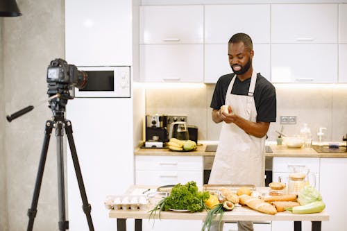 Foto profissional grátis de afro-americano, blogando, blogueiro