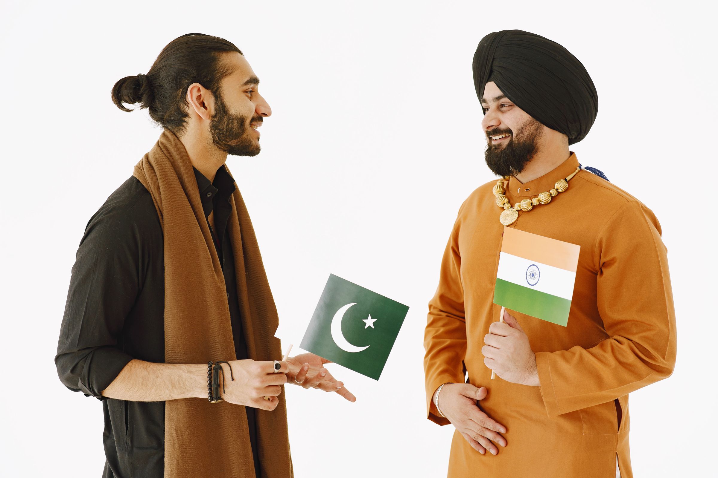 Pakistan Mediates Iran War as India Watches