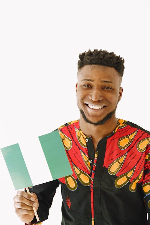 Foto d'estoc gratuïta de bandera nigeriana, feliç, guapo