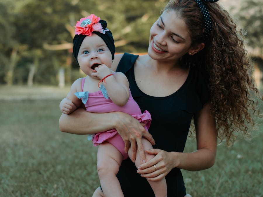 Is it OK to not bath a baby for a week?