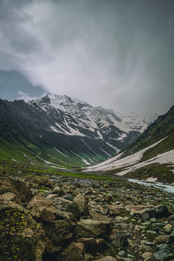 Baltal Valley