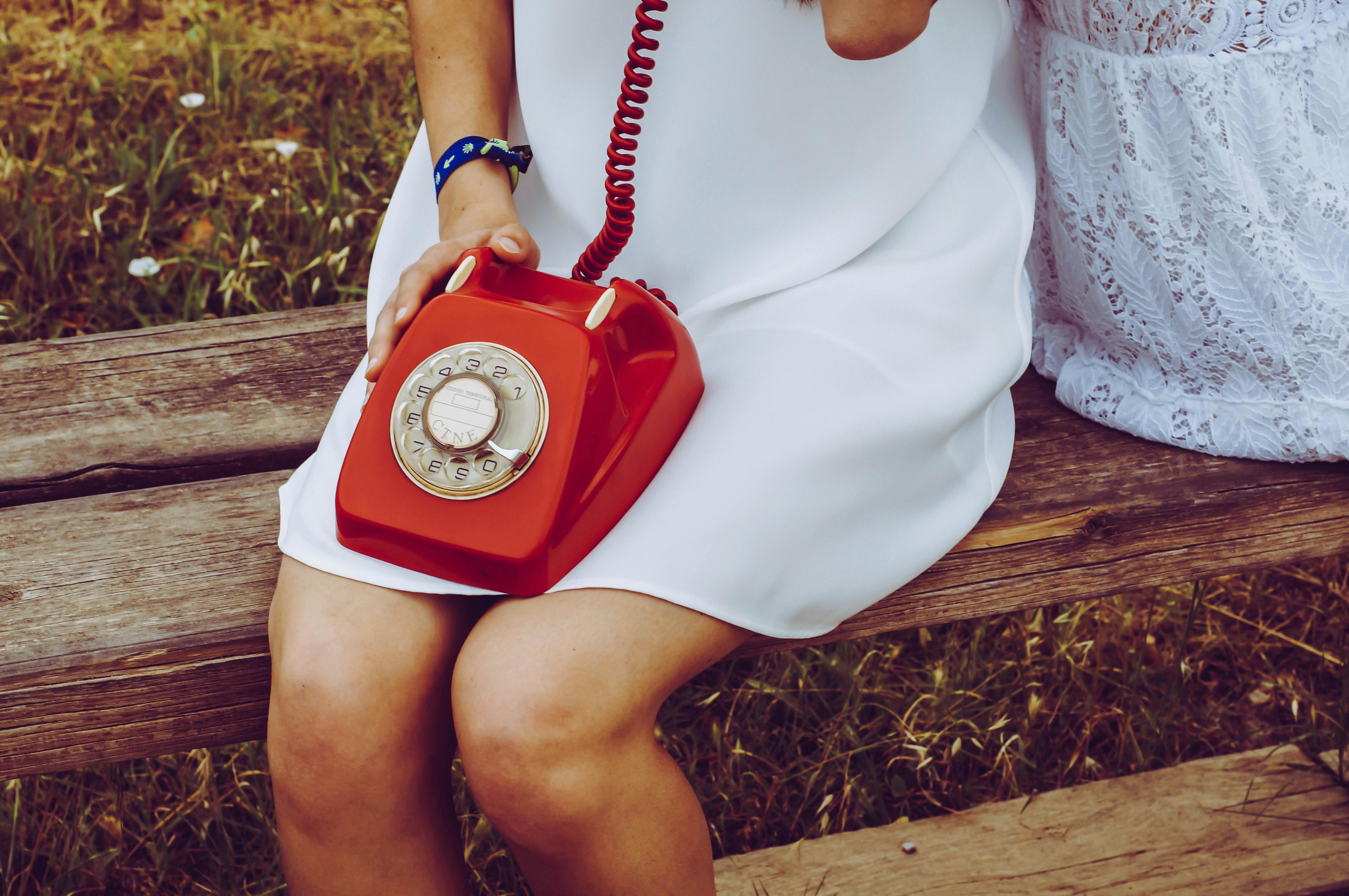 general lifestyle shop phone number — Photo by CESC on Pexels