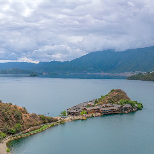 arazi, bulutlar, bulutlu gökyüzü içeren Ücretsiz stok fotoğraf