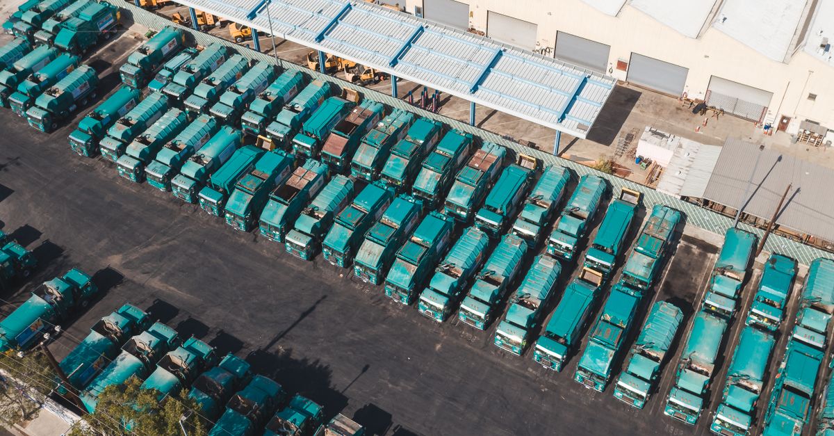 The two numbers that quietly decide your warehouse's value