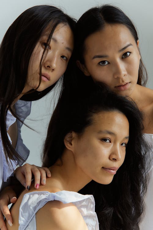 亞洲女性, 垂直拍摄, 工作室 的 免费素材图片