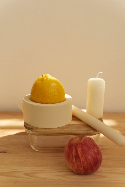Ingyenes stockfotó alma, citrom, fából készült asztallap témában