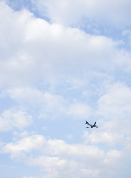 Foto profissional grátis de aeronáutica, aeronave, ao ar livre