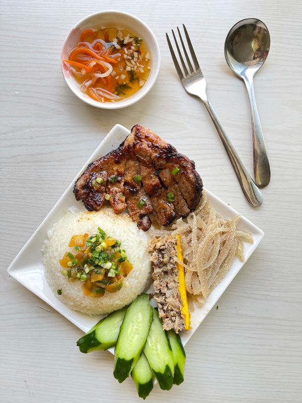 Special Plate with Grilled Pork and Rice