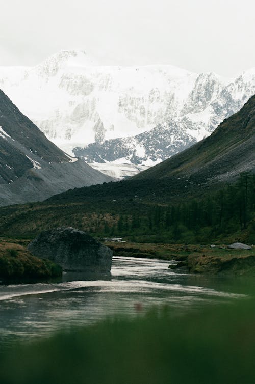 Foto profissional grátis de Alpes, cordilheiras, corrente