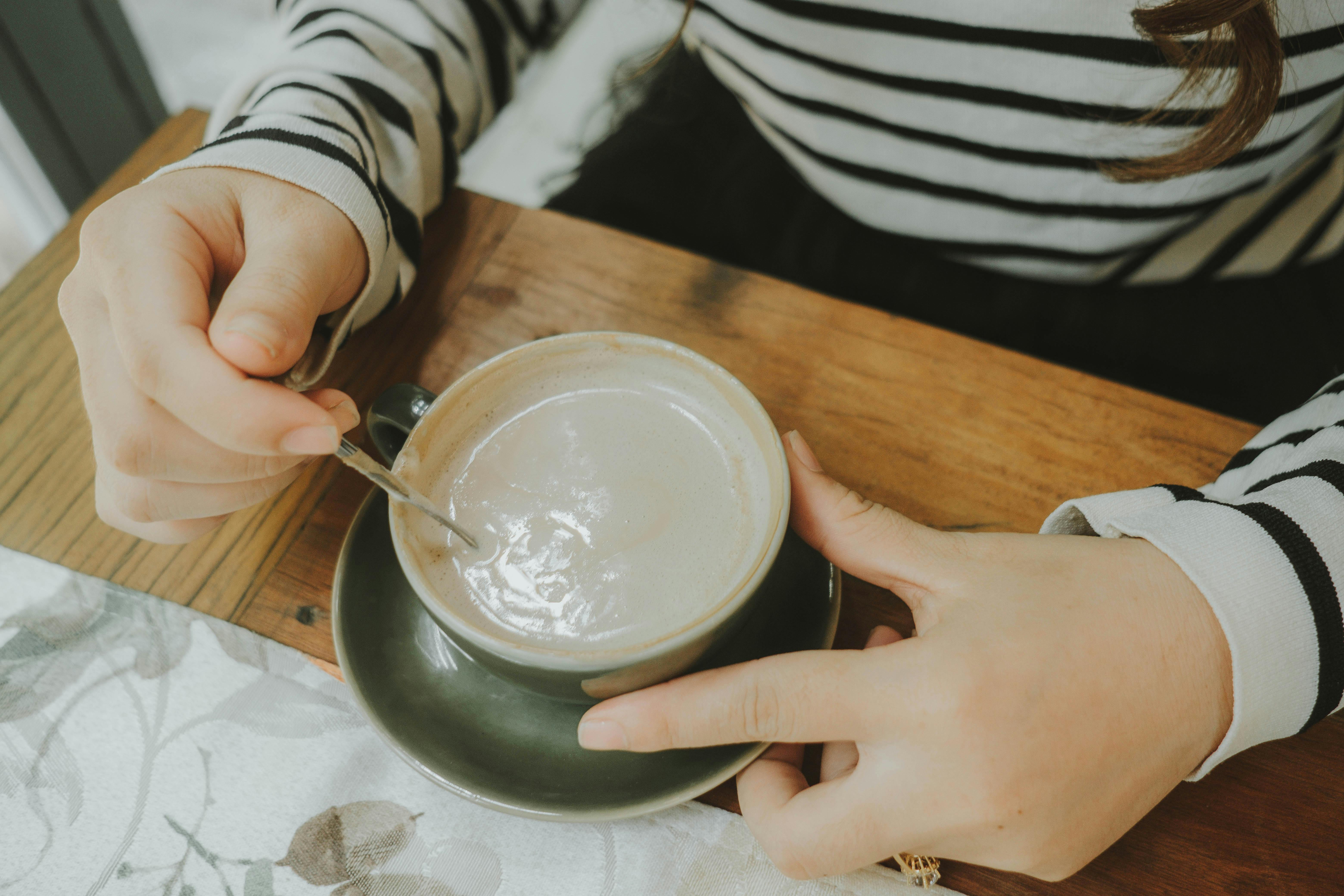 Does Coffee Make You Gain Weight? Here's What a Dietitian Has to Say — Photo by Hồng Xuân Viên on Pexels