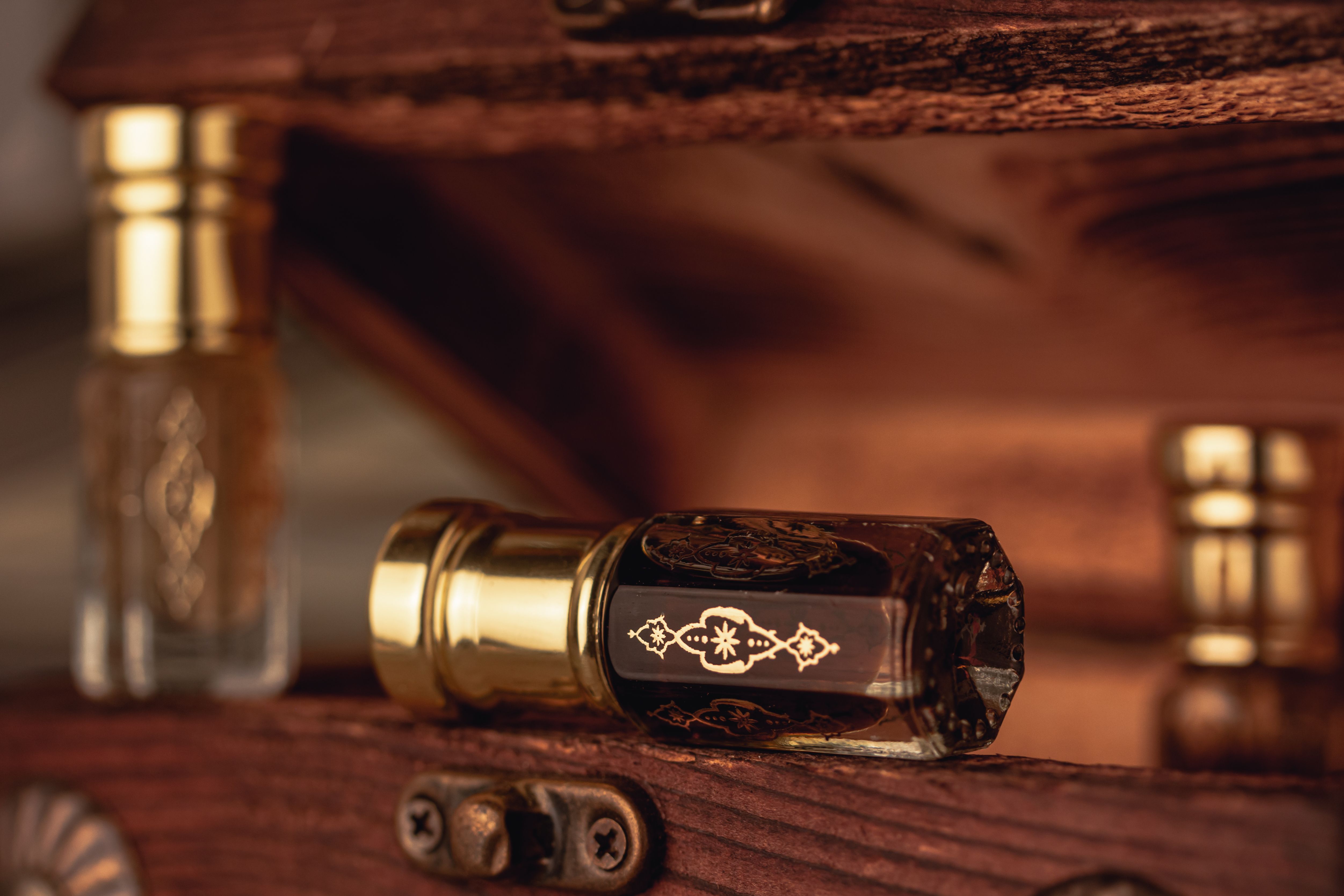 Top Perfume Oil Manufacturers in Dubai