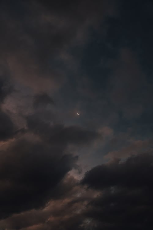 무료 구름, 달, 로우앵글 샷의 무료 스톡 사진