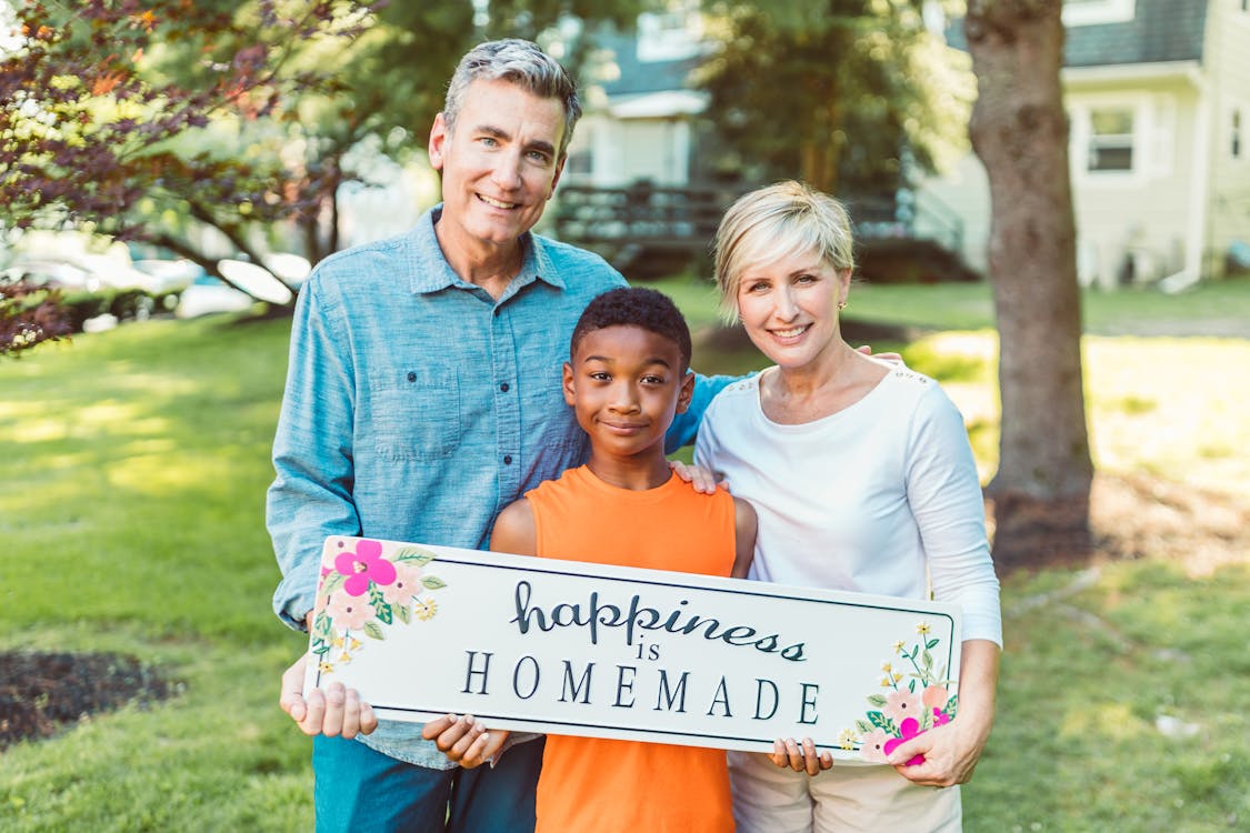 Free Shallow Focus of Happy Family Stock Photo