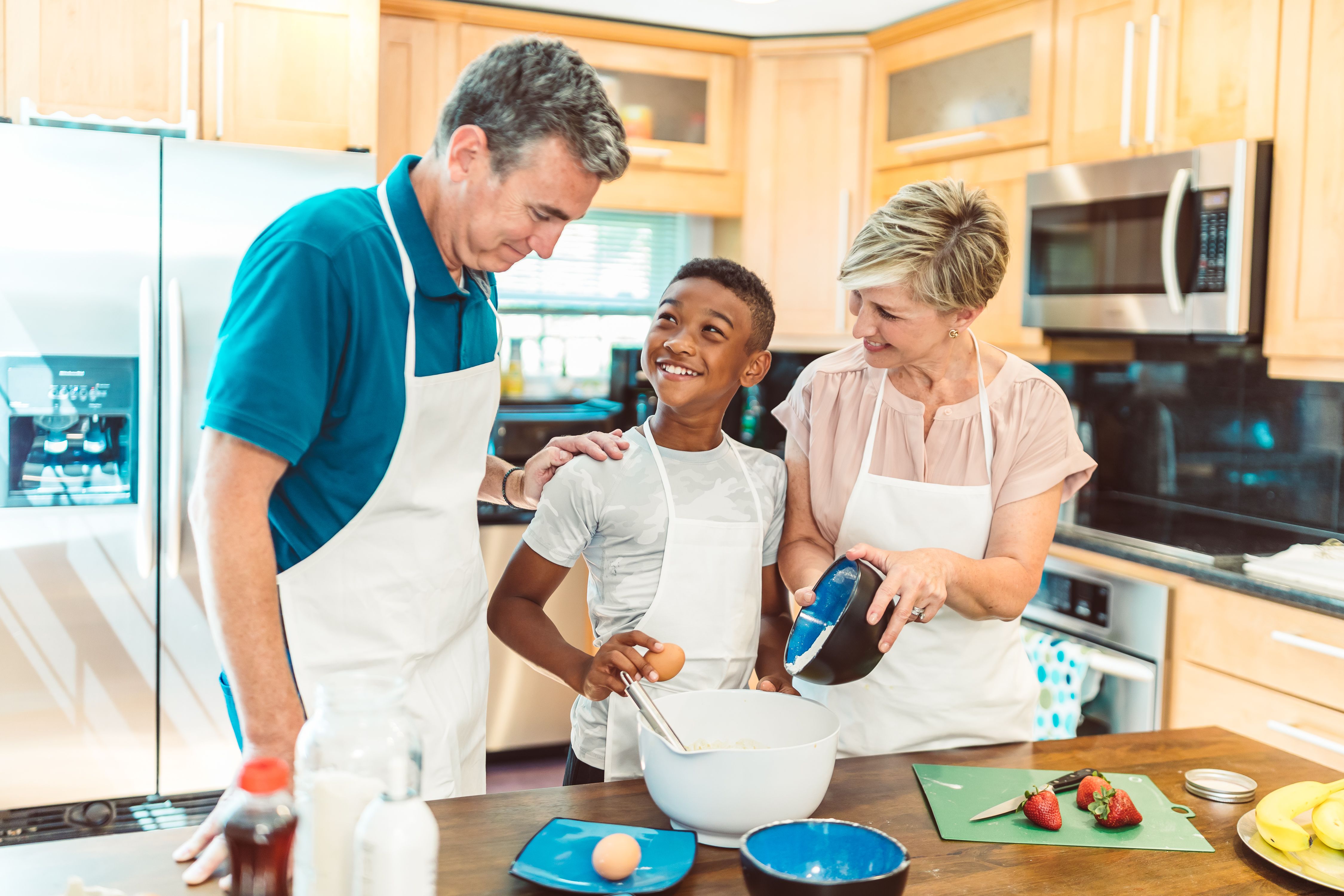 A family participating in a supportive counseling session together - lafayette la therapists