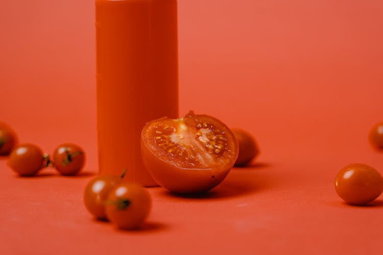 Close-up Photo Of Sliced Tomato 