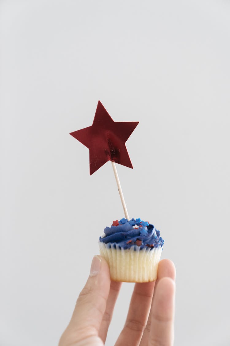 Mini Cupcake With Star Decoration 