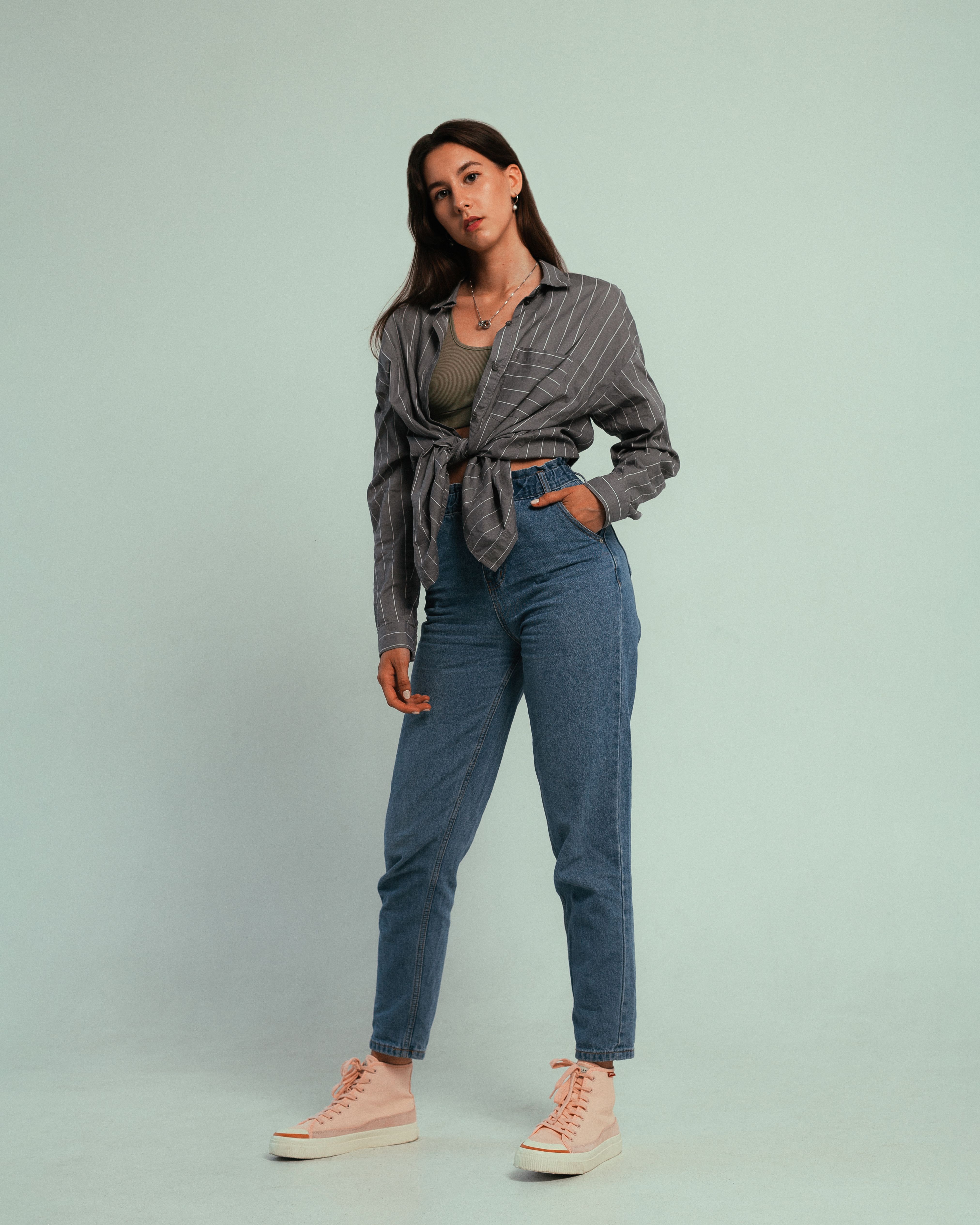 Straight-leg jeans with henley top