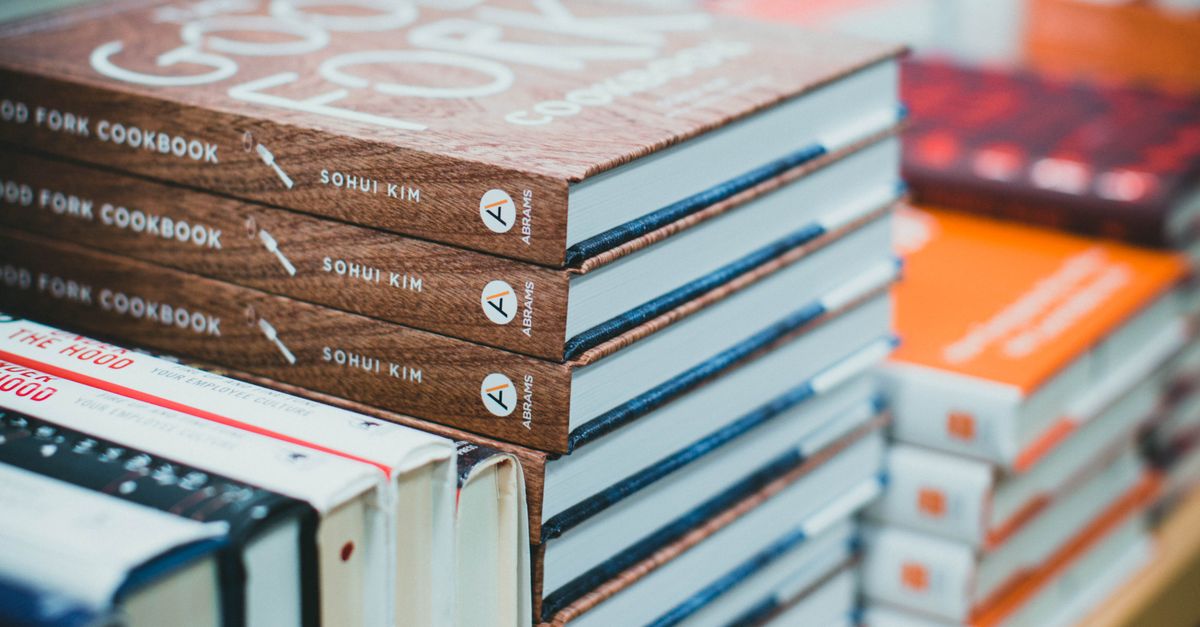 part1 (8 Images High Quality Grahic News Corp (NWSA) Spends $288.1M in Buyback Program - Market Inference