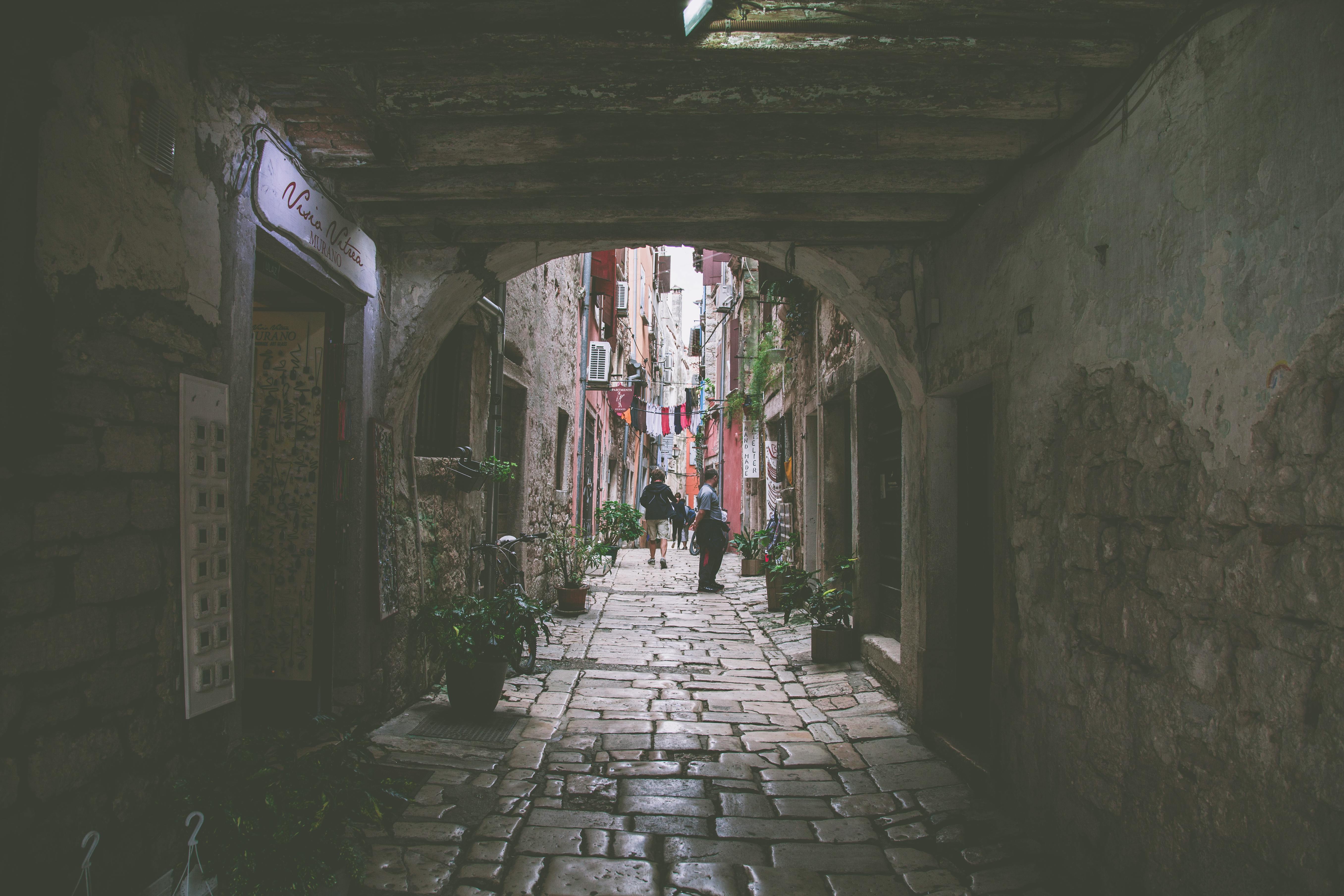 Photography of Alley · Free Stock Photo