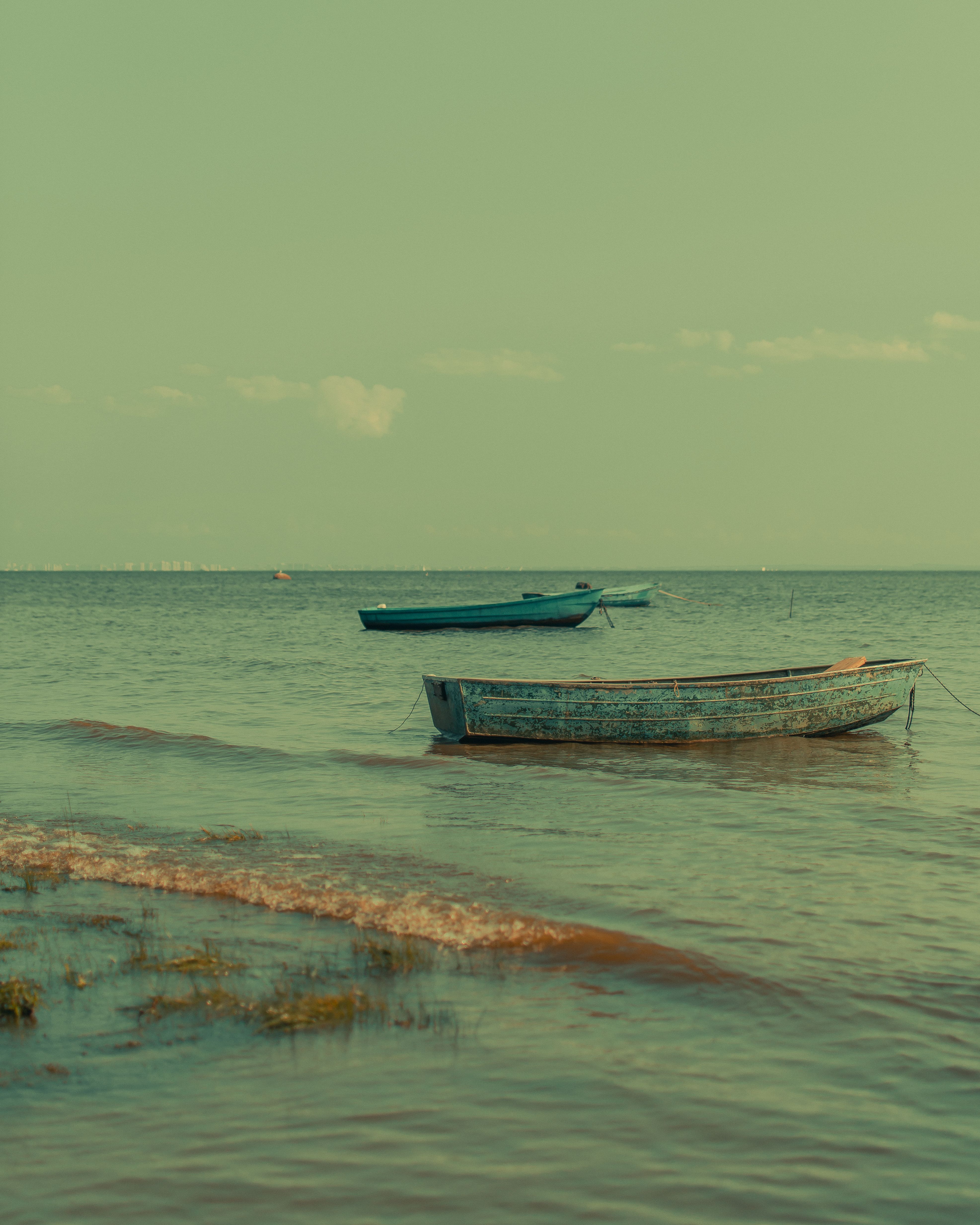 Brown Boat on Body of Water · Free Stock Photo