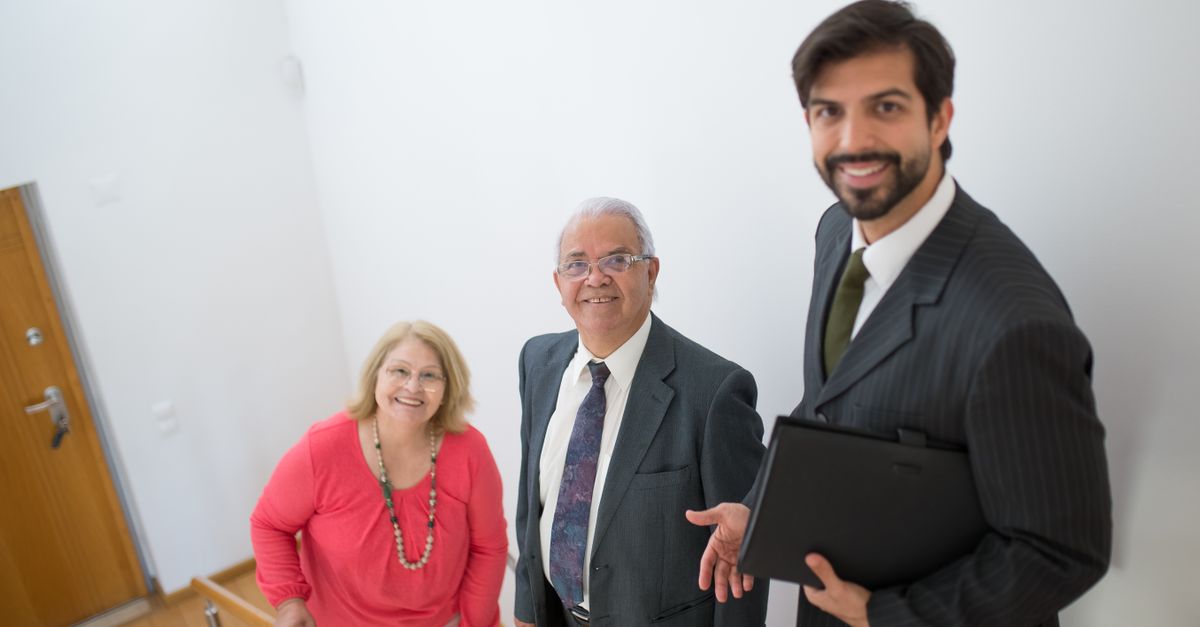 Illustration - Senior Client Partner, Large Customer Sales, Pharma