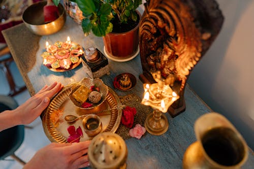 Kostnadsfri bild av altare, diwali, gyllene tallrik