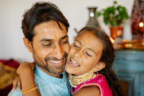Δωρεάν στοκ φωτογραφιών με diwali, αγκαλιάζω, άνδρας