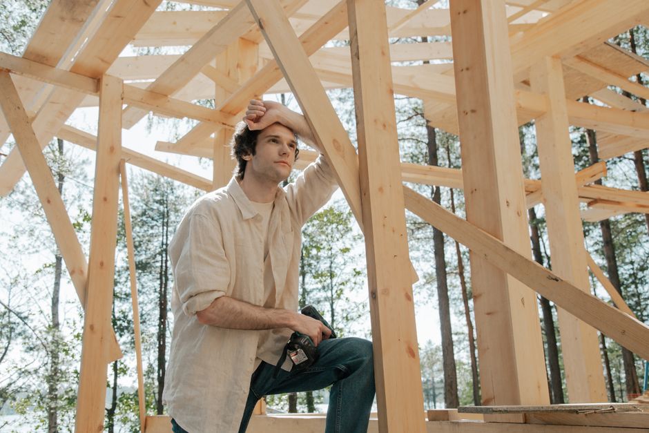 How to Build a DIY Wooden Pergola for Your Backyard